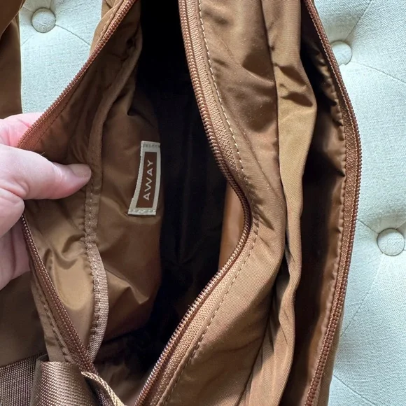 Away Featherlight Cargo Pack - Picture 5 of 7